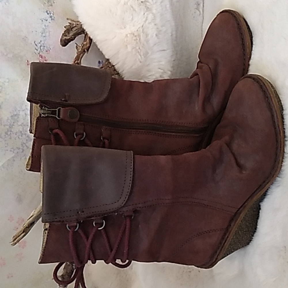 Bussola 2 paneled leather suede body leather fold top lace up back zip up boots